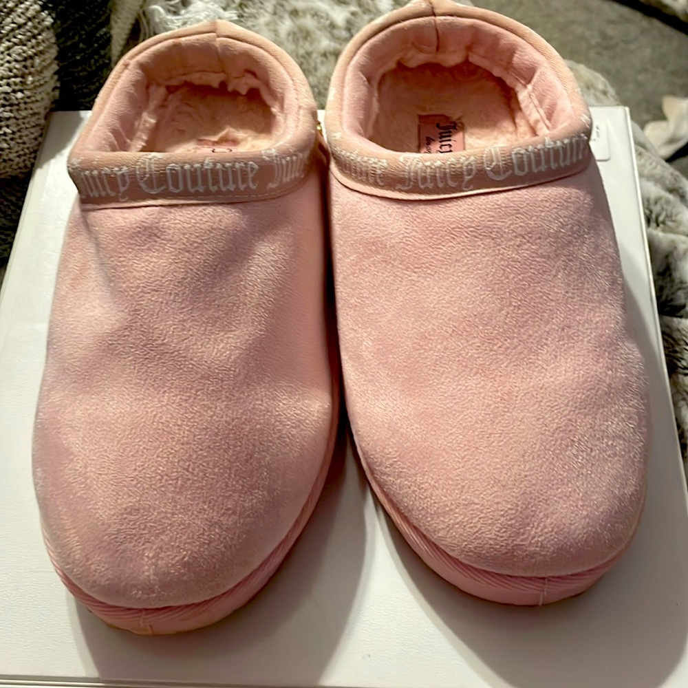 Juicy couture pink platforms